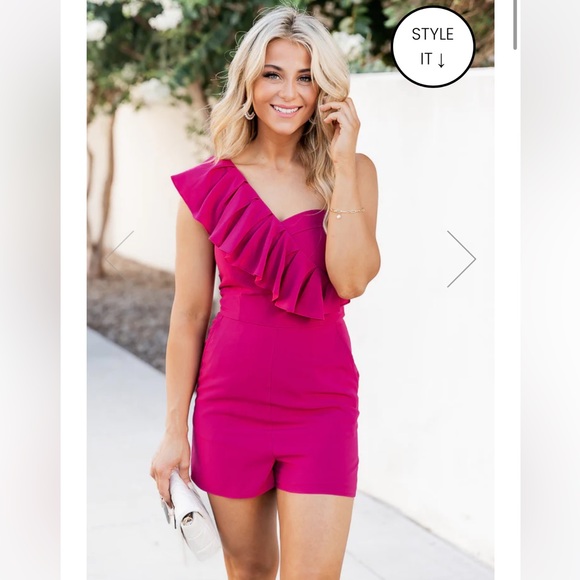 Pink Lily one-shoulder ruffle romper size M (NEW - was not shipped w/ tag) - Picture 2 of 6